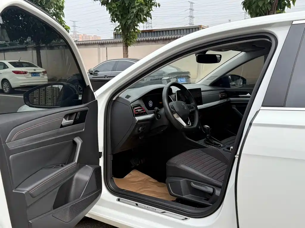 Volkswagen Lavida 2022