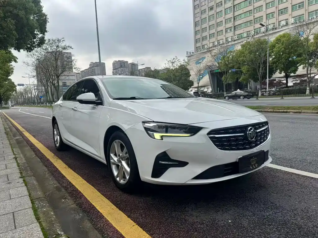 Buick Regal 2021