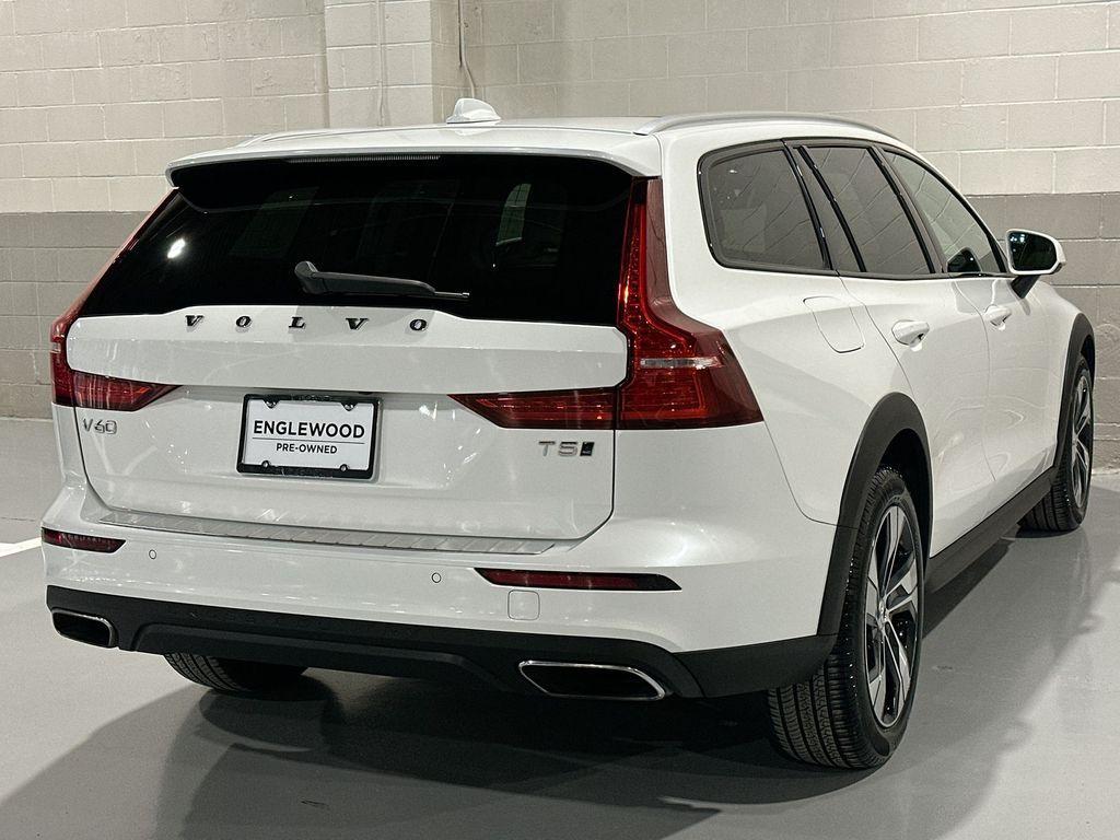 Volvo V60 Cross Country 2022