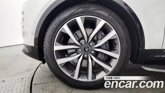 Land Rover Discovery 2022