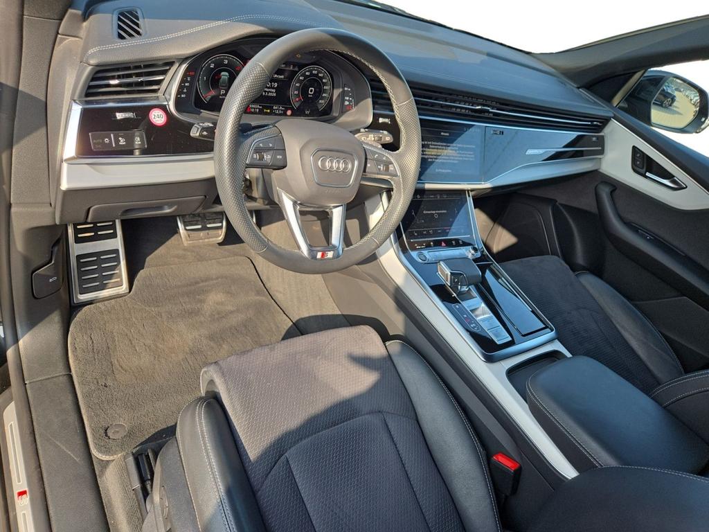 Audi Q8 2023