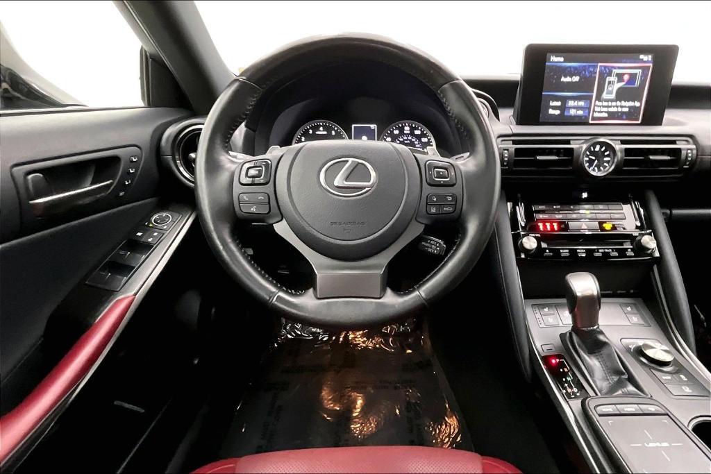 Lexus IS 300 2023