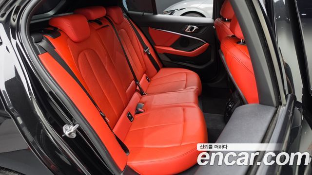 BMW 1 серии 2021
