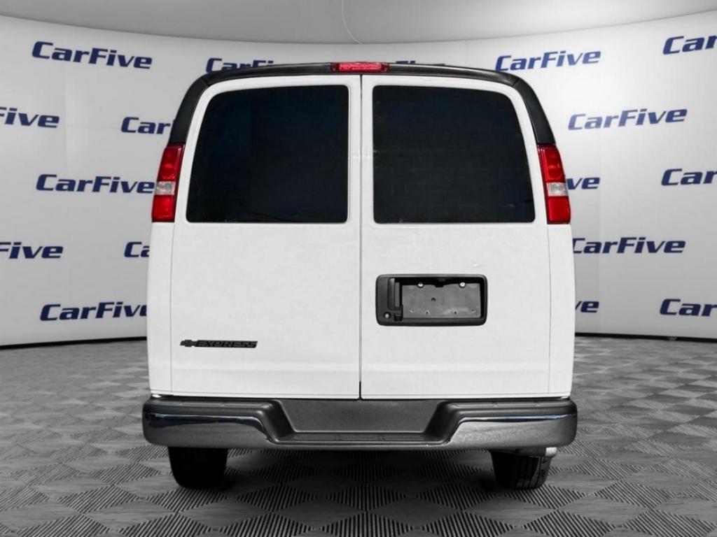 Chevrolet Express 2024