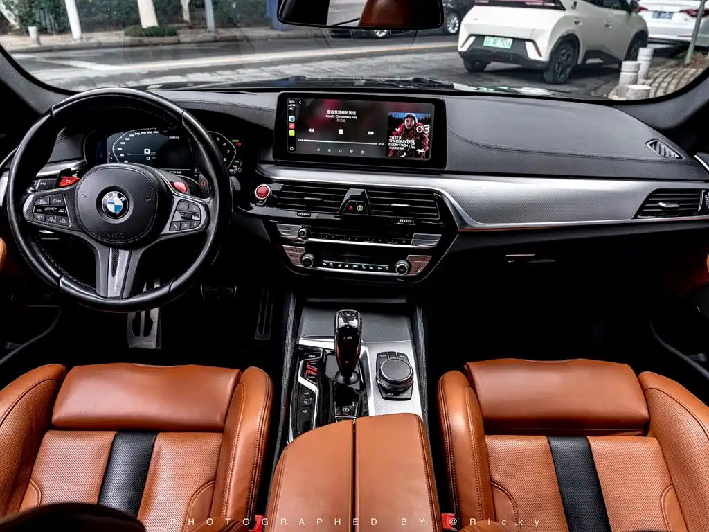 BMW M5 2022