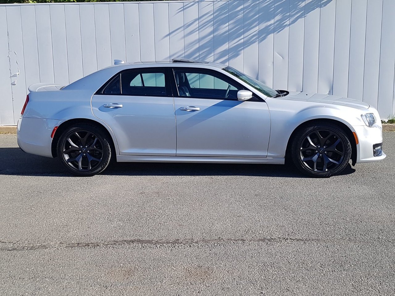 Chrysler 300 2022