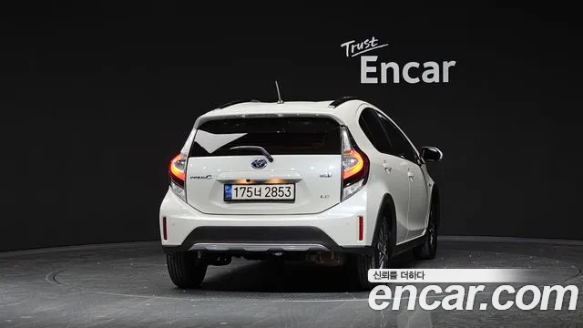 Toyota Prius 2021
