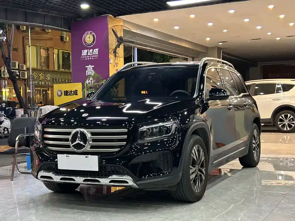 Mercedes-Benz GLB 2024