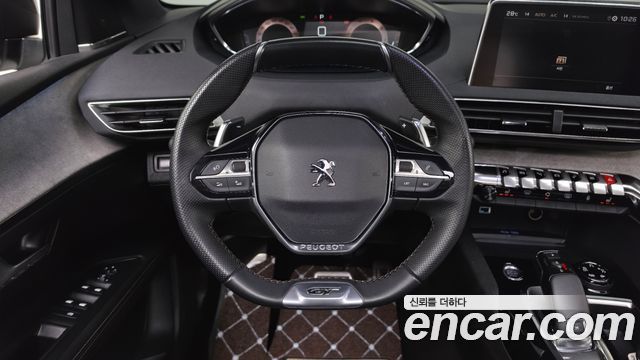 Peugeot 5008 2021