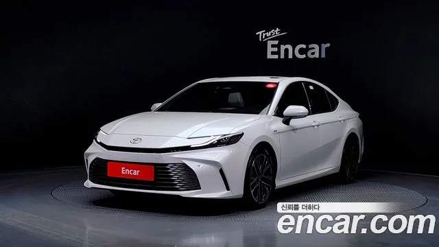 Toyota Camry 2025