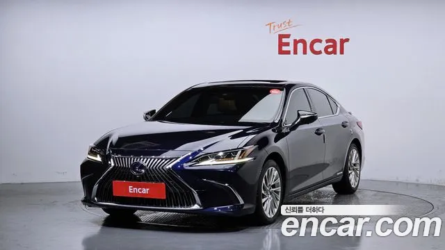 Lexus ES 2020