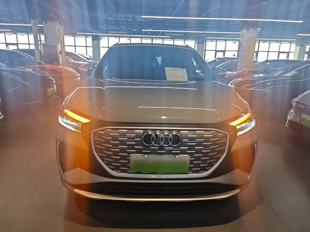 Audi Q4 e-tron 2023