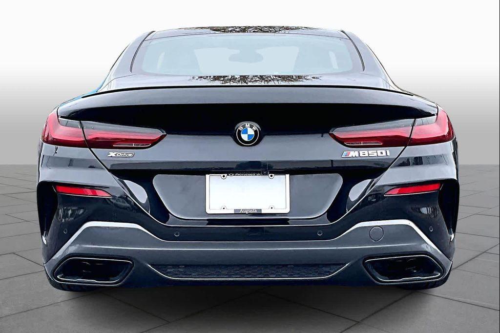 BMW M850 2023
