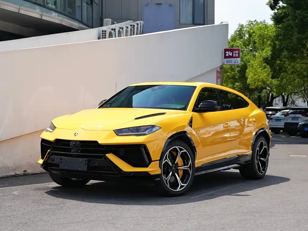 Lamborghini Urus 2024