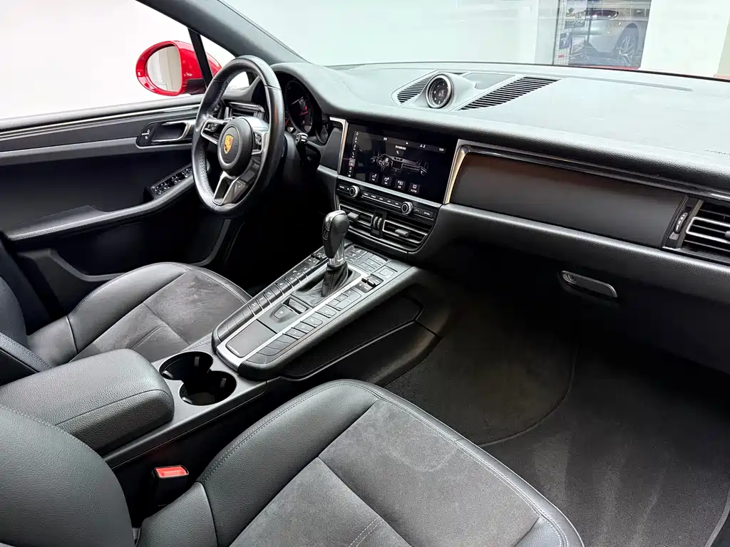 Porsche Macan 2022