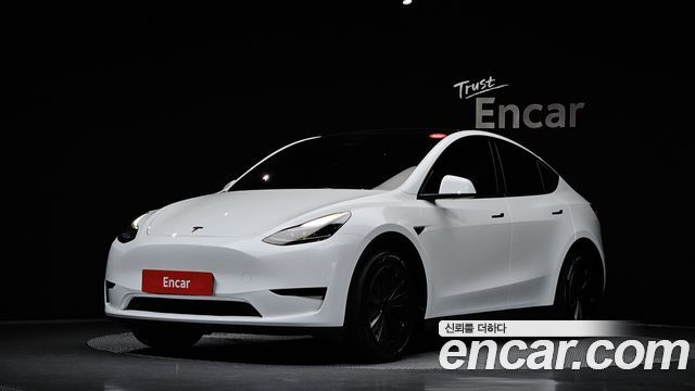 Tesla Model Y 2023
