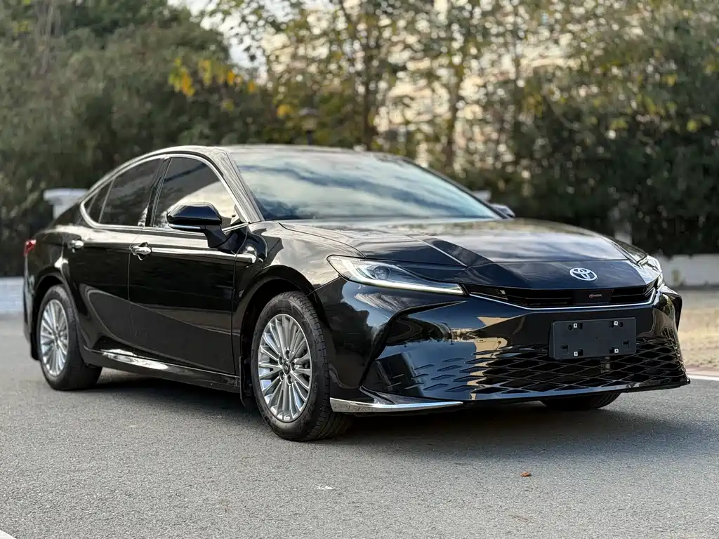 Toyota Camry 2025