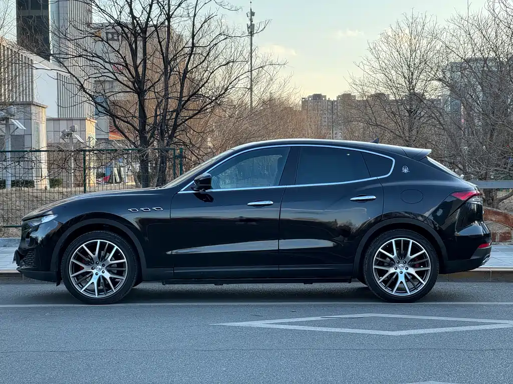 Maserati Levante 2022