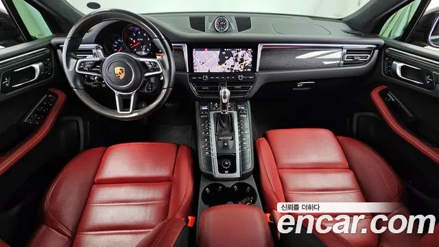 Porsche Macan 2021