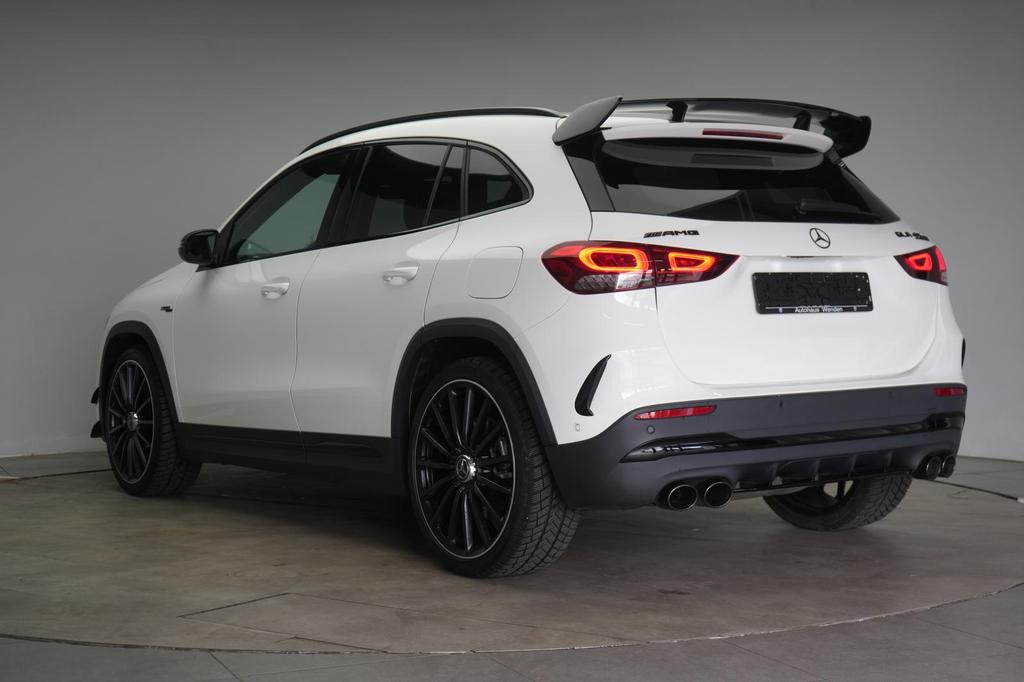 Mercedes-Benz GLA 45 AMG 2021