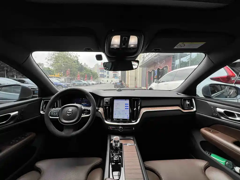 Volvo S60 2022