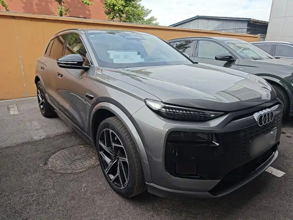 Audi e-tron 2025