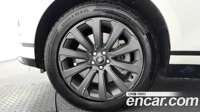 Land Rover Range Rover Velar 2022