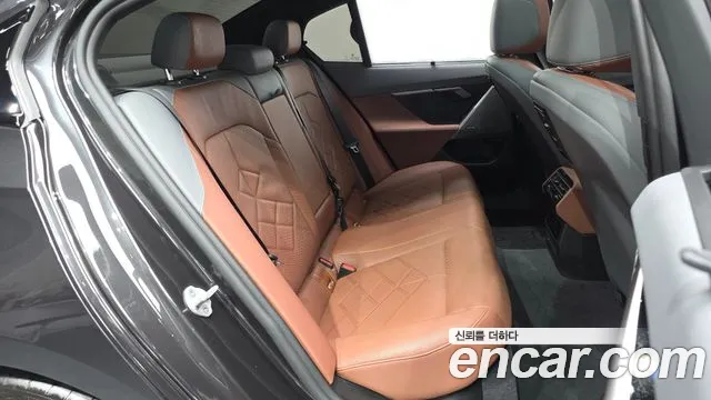 BMW 5 серии 2025