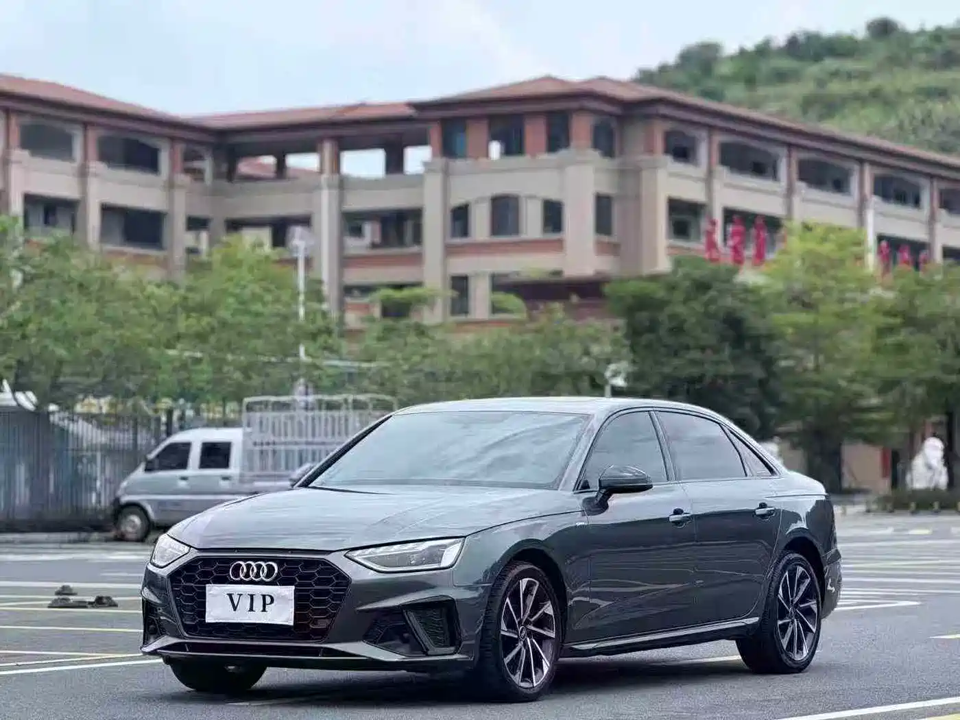 Audi A4 2023