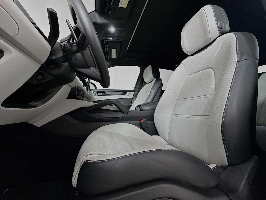 Porsche Cayenne 2025