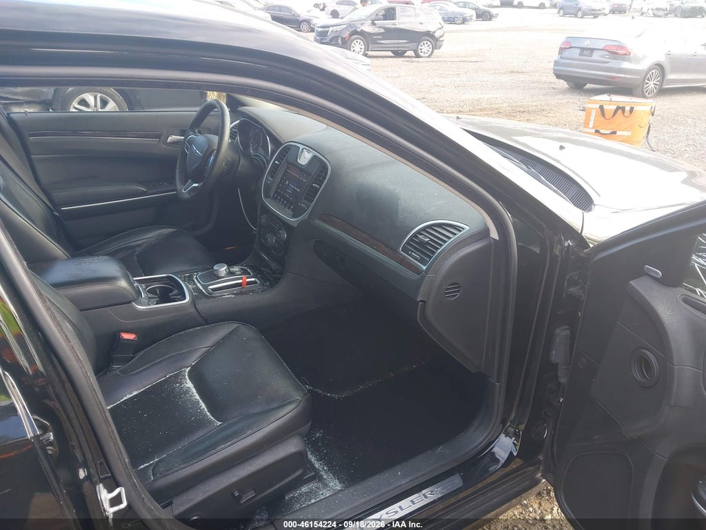 Chrysler 300 2022