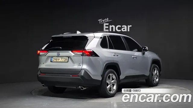 Toyota RAV4 2021