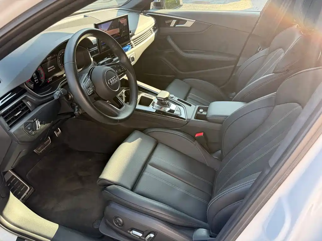Audi A4 2025