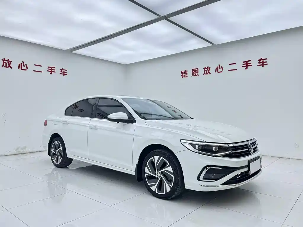 Volkswagen Bora 2023