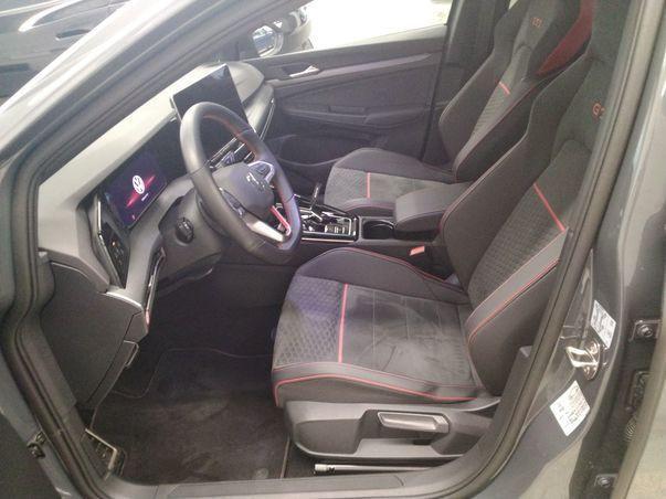 Volkswagen Golf 2025