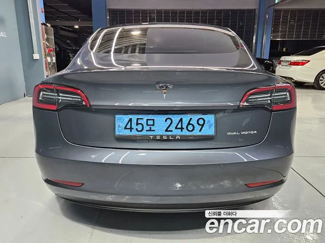 Tesla Model 3 2022