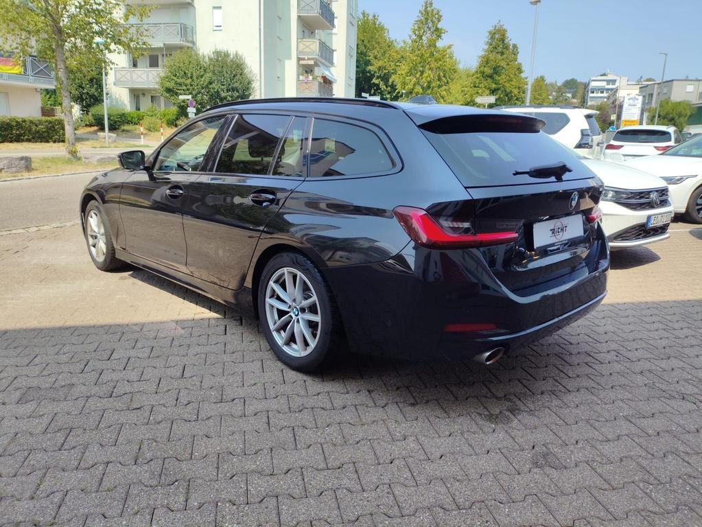 BMW 318 2024