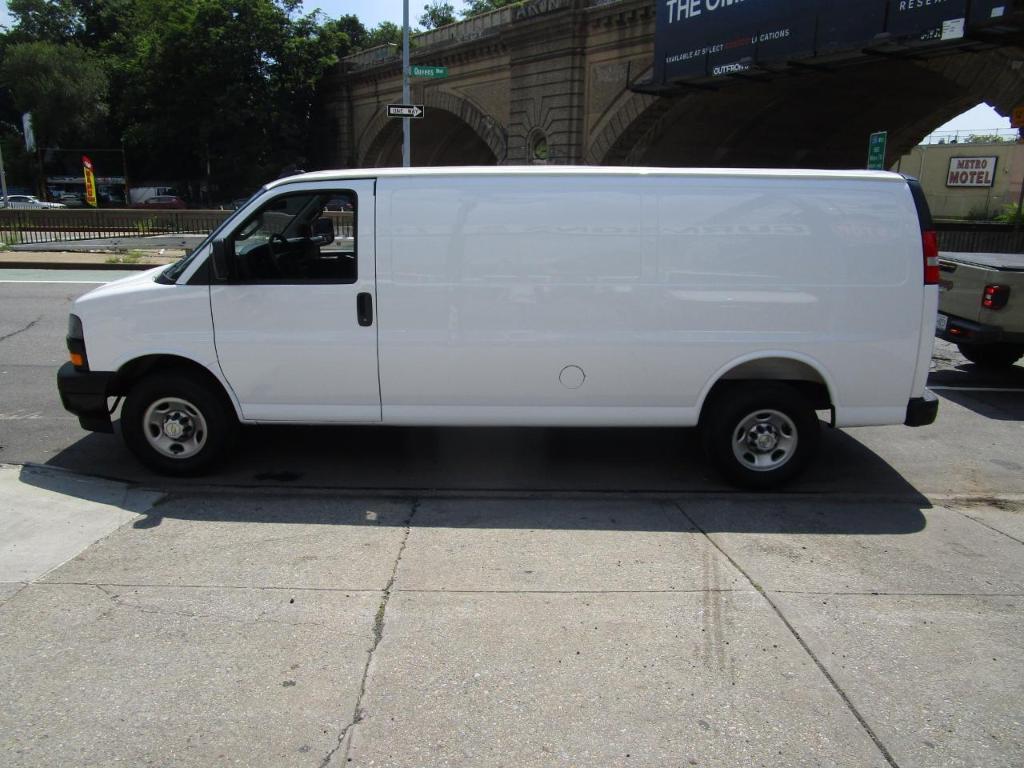Chevrolet Express 2025