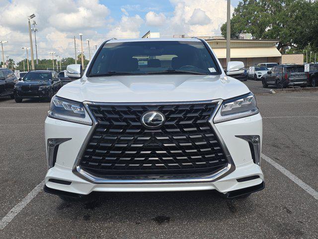Lexus LX 2021