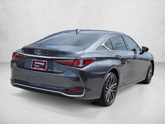 Lexus ES 2024
