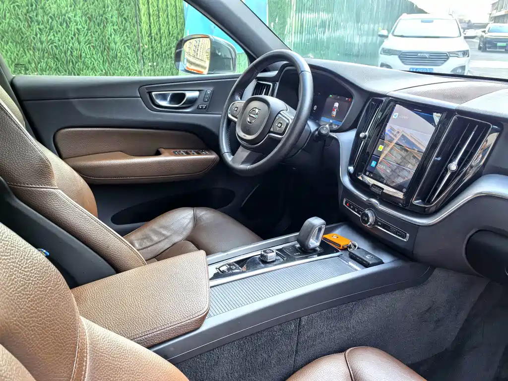 Volvo XC60 2021