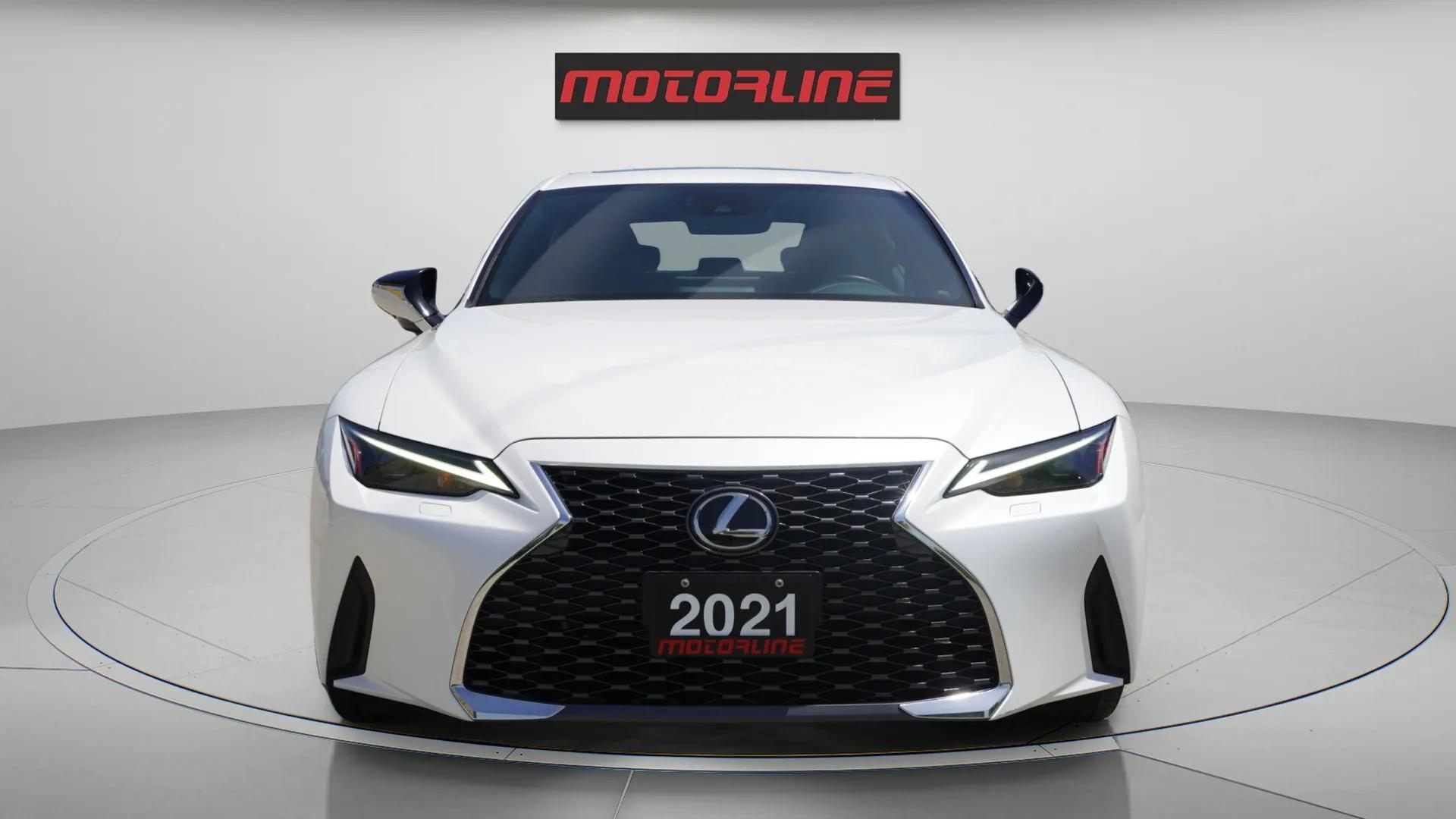 Lexus IS 2021