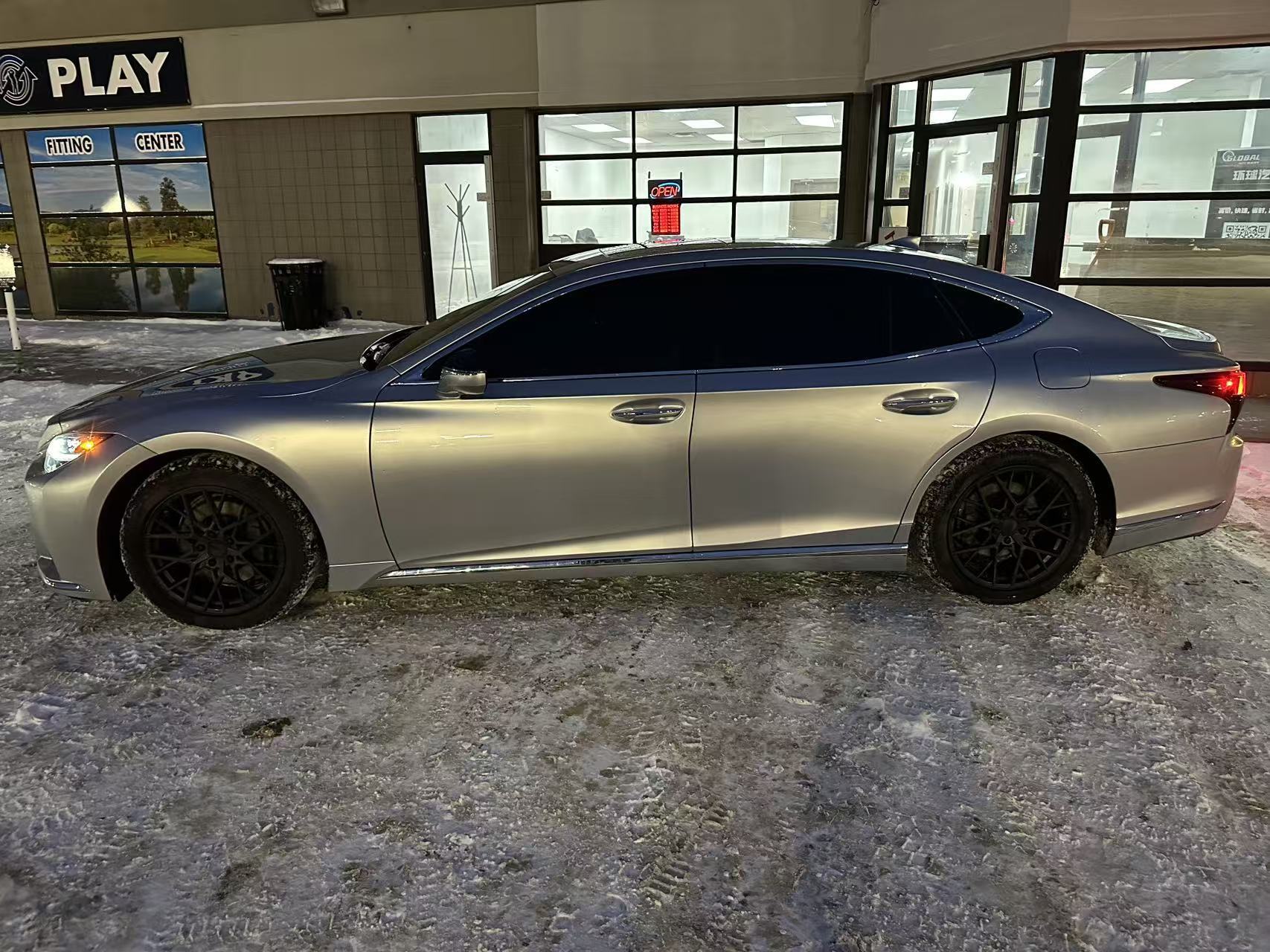 Lexus LS 2023
