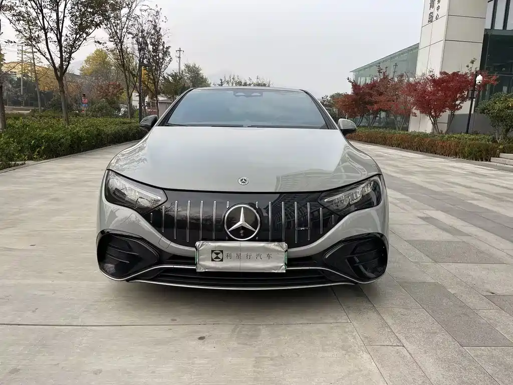 Mercedes-Benz EQE 2024