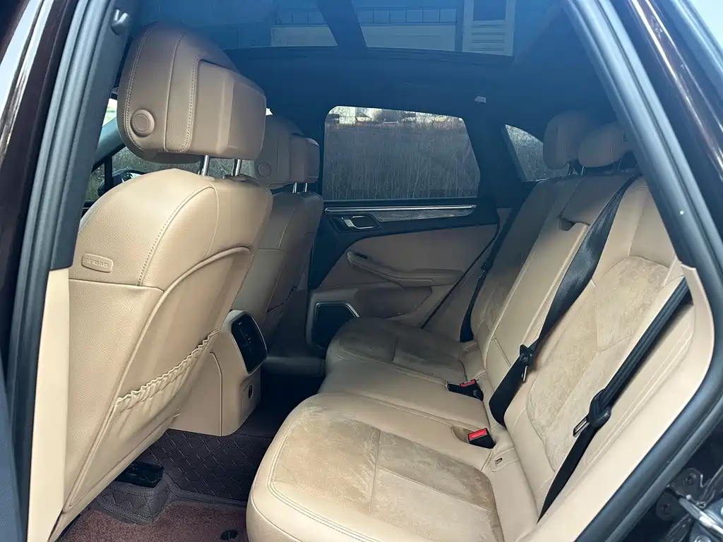 Porsche Macan 2022