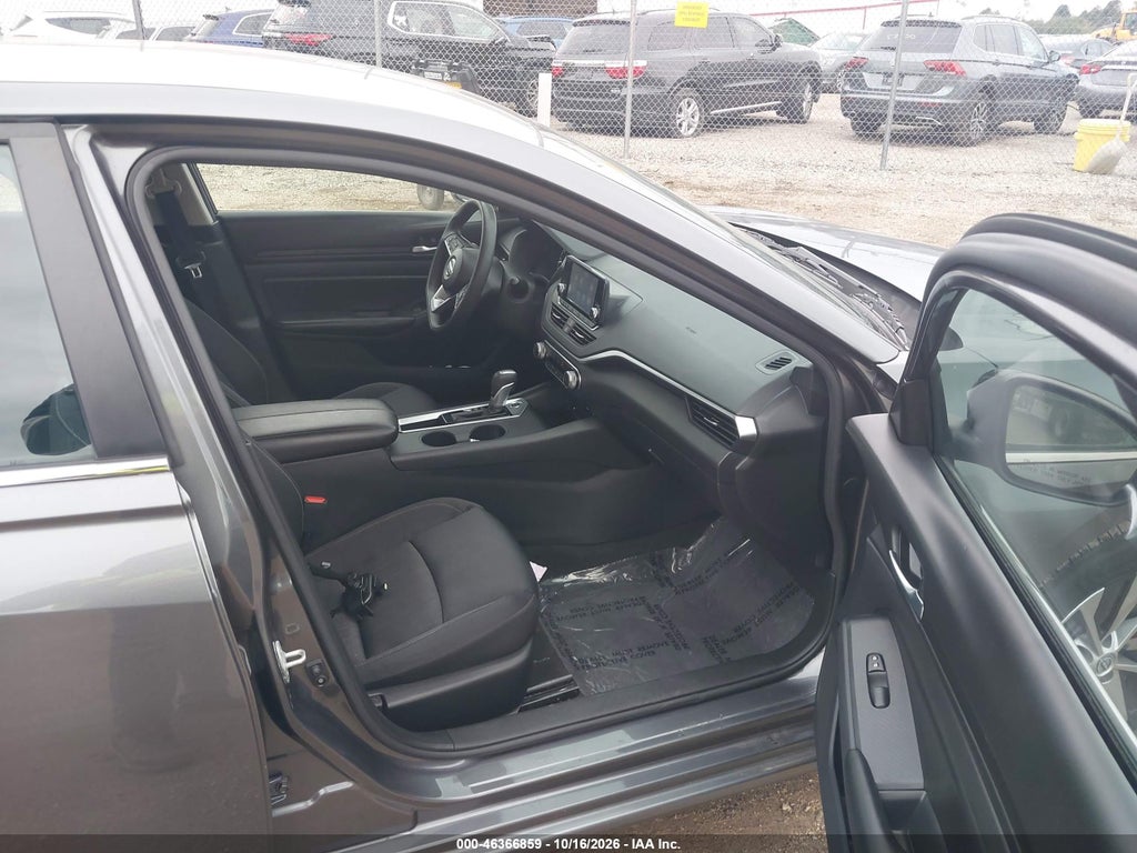 Nissan Altima 2022