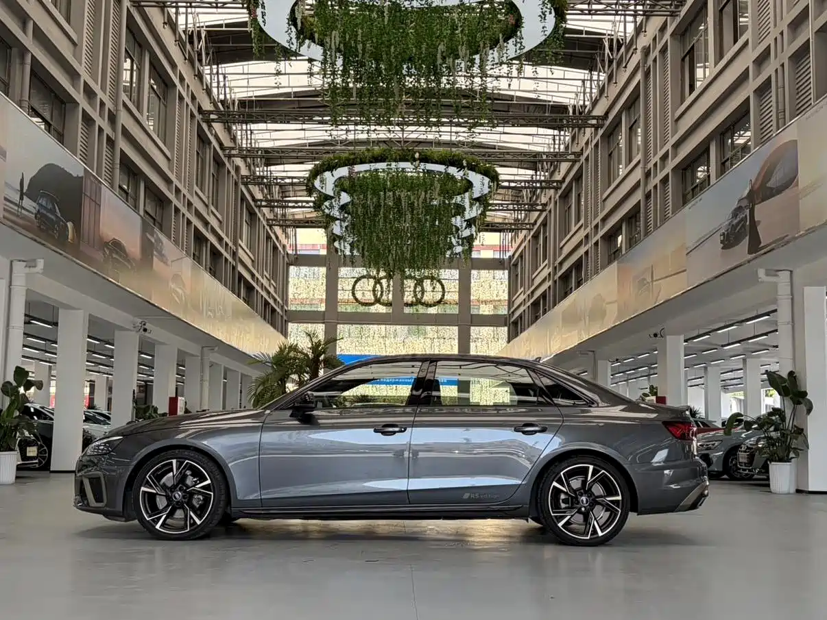 Audi A4 2024