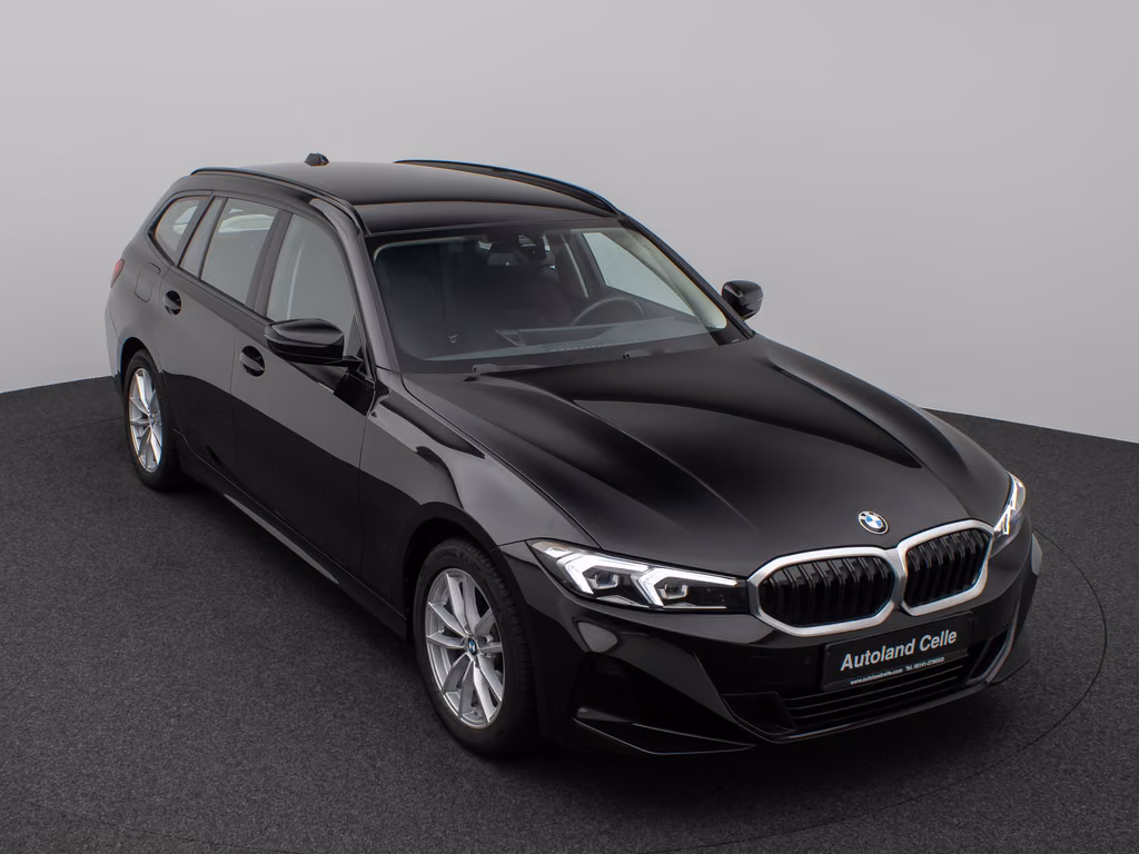 BMW 318 2024