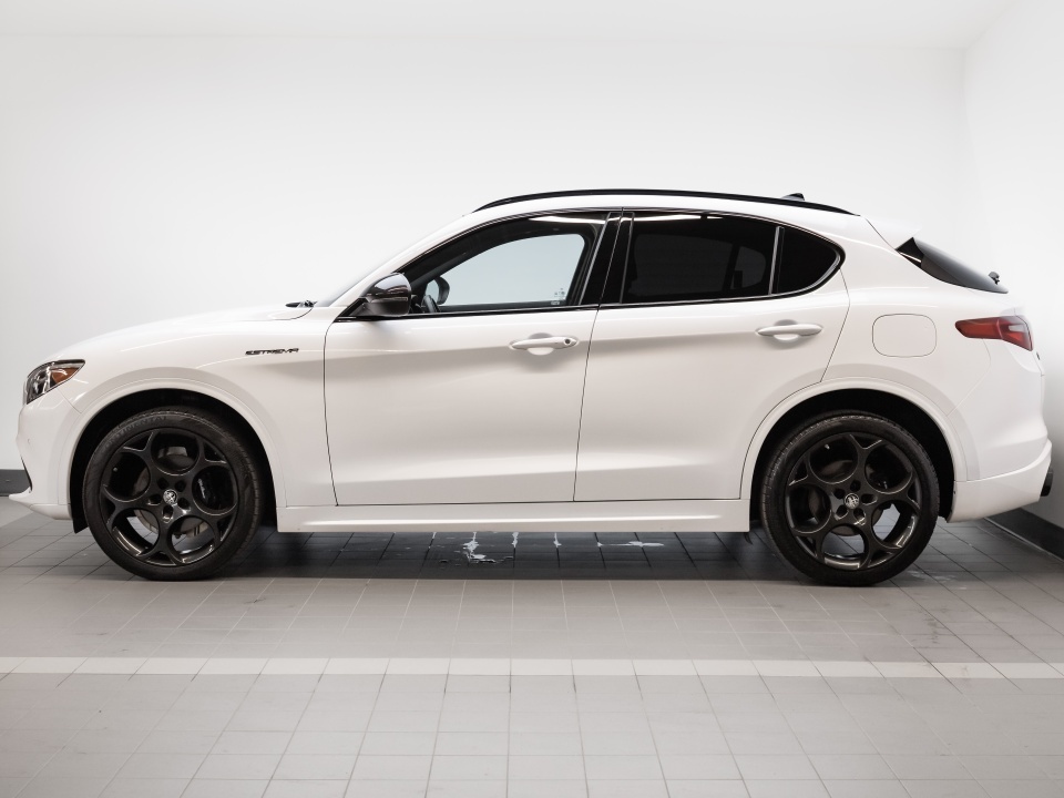 Alfa Romeo Stelvio 2023