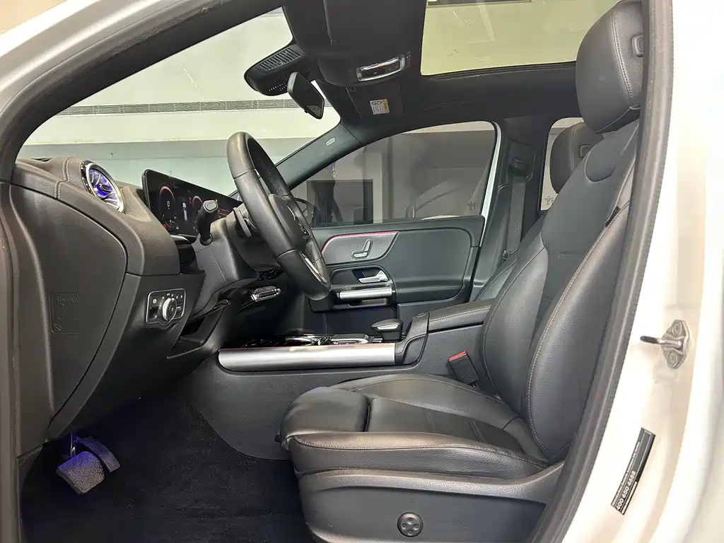 Mercedes-Benz GLA 2023